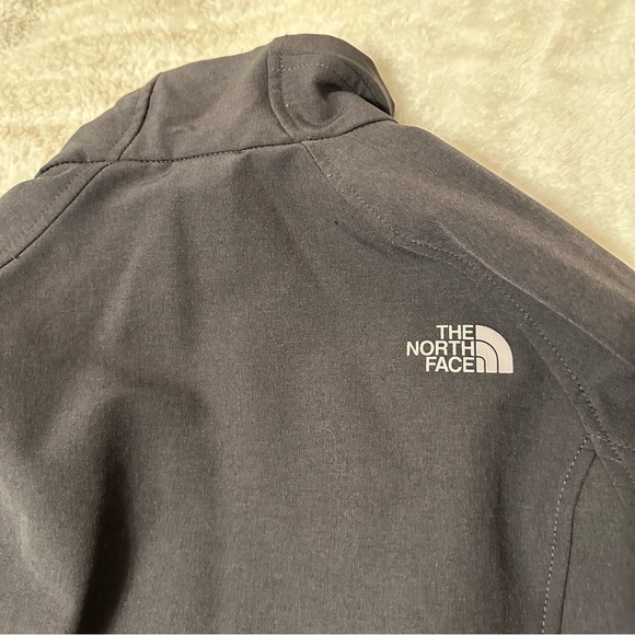 The North Face | Flashdry Jacket - Picture 3 of 8